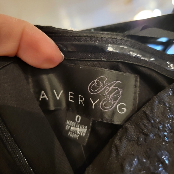 NWT AVERY G / BLOOMINGDALES Off Shoulder Metallic Embellished Midi Dress, 0 - Picture 3 of 4